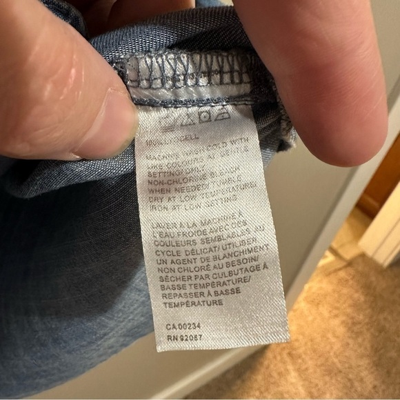 SAKS FIFTH AVENUE Embroidered Tie Waist Button-Down Top Blue Size Small - Picture 5 of 7